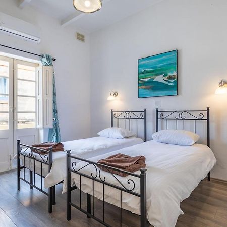 Charming Duplex Apartment In The Centre Of Sliema Esterno foto